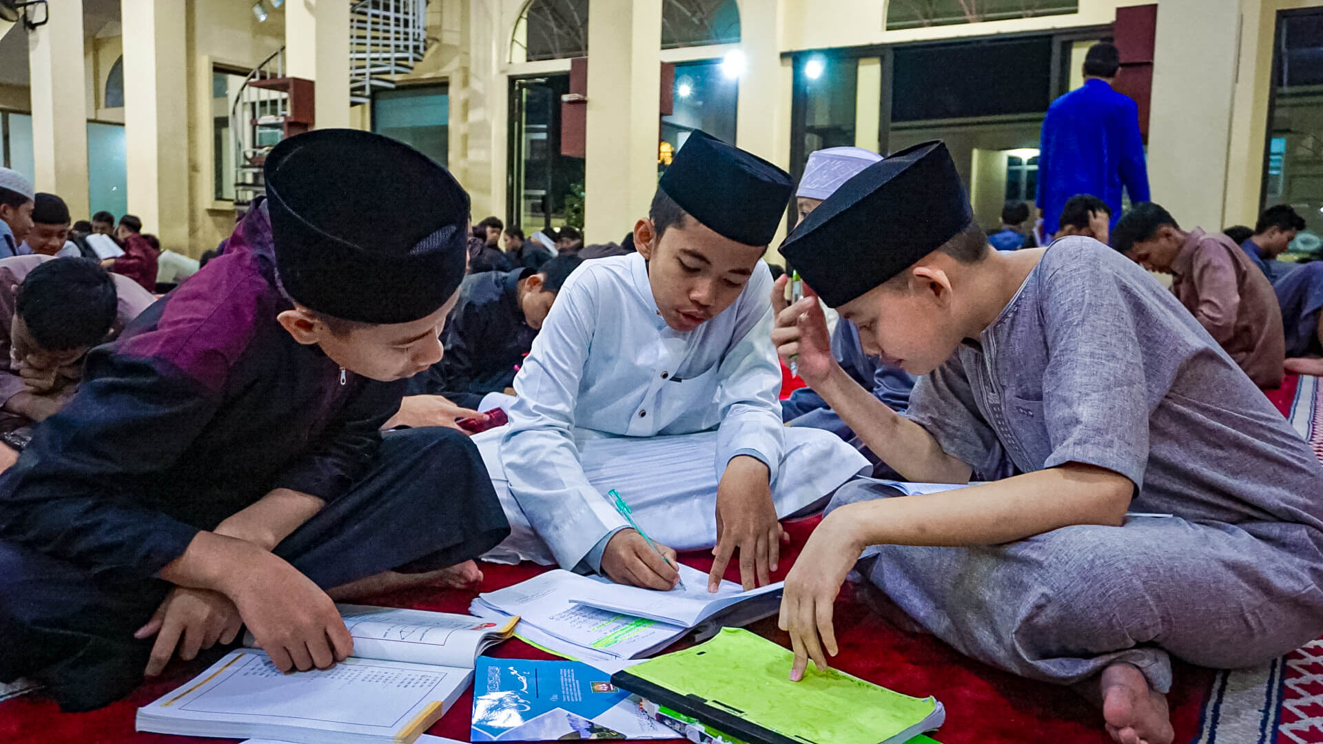 Memahami Nilai-Nilai Islami di Al-Fauziah